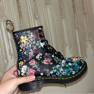 Womens Dr. Martens 1460 8-Eye Boot - Black / Floral Mashup